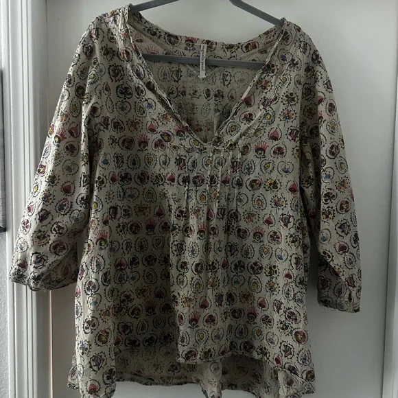 Magnolia Pearl Brown Flower Pintuck three-quarter length sleeves - Picture 7 of 7